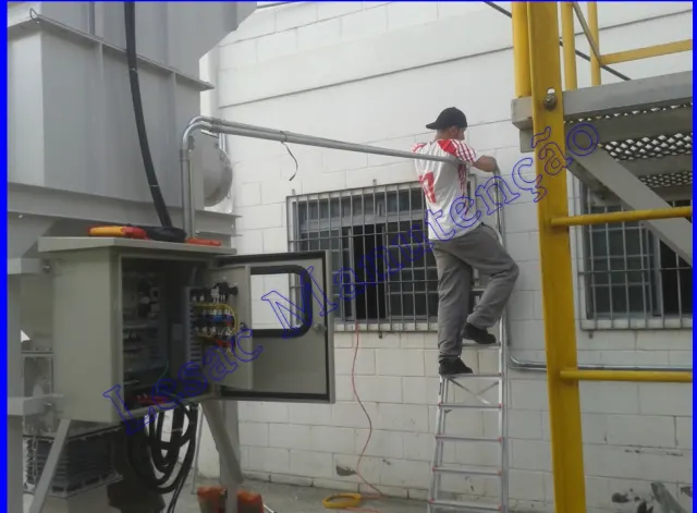 Manutenção em comando elétrico industrial